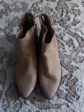 Women's Alena Western Memory Foam Boots - Universal Thread Tan Size 8.5.